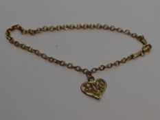 A 9ct gold belcher ankle chain with heart charm, approx 2.5g