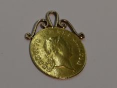 A George III 1808 half guinea with fixed pendant mount, approx 4.6g