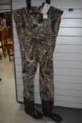 Pro logic chest waders real tree max 5 size 42/43 nylo stretch,unused with tags.