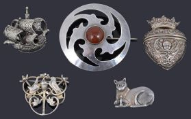 A Victorian silver heart shaped locket/scent bottle holder