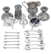 A mixed lot of 20th century silver