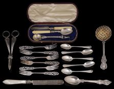 A mixed lot of Victorian and later silver