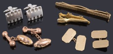 A pair of 9ct gold octagonal chain link cufflinks