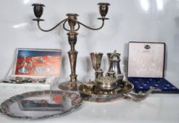 A group of mixed silver plated wares to include a Exquisite Silver Jubilee tea spoon set.