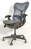 Studio 7.5 - Herman Miller - Mirra 2 - A late 20th century retro swivel desk chair with adjustable