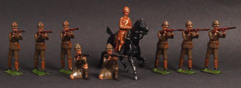 COLLECTION OF EARLY / VINTAGE BRITAINS LEAD SOLDIERS