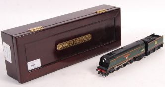 HORNBY 00 GAUGE WEST COUNTRY CLASS LOCOMOTIVE
