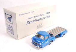 RARE CMC 1/18 SCALE MERCEDES BENZ 1954 RENNTRANSPORTER