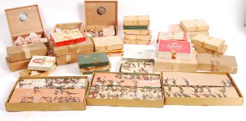 LARGE COLLECTION OF DUTCH SEMI FLAT WARGAMING FIGURES