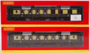 HORNBY 00 GAUGE MODEL RAILWAY BOXED CARRIAGES / COACHES