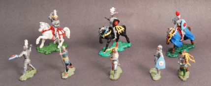 RARE VINTAGE BRITAINS SWOPPET PLASTIC KNIGHT FIGURES