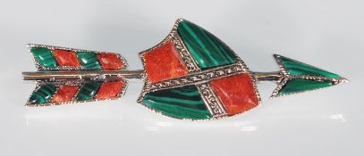 A stamped silver agate and malachite brooch in the form of an arrow. Scottish in style. Measures: