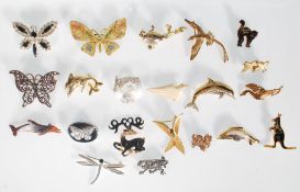 A selection of vintage mid 20th Century 60's / 50's brooches in the form of animals, most being gold