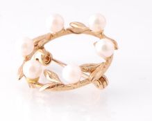 9CT GOLD LONDON HALLMARKED AND PEARL LADIES LEAF BROOCH