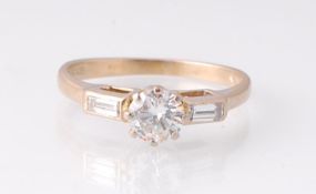 An 18ct Gold & Diamond Ring