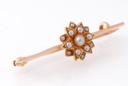 VICTORIAN 18CT GOLD HALF PEARL KNIFE BAR FLOWER HEAD BROOCH