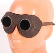 RARE PAIR OF WWII GERMAN ARMY DESERT ANTI-UV GOGGL