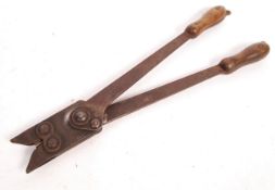 PAIR OF WWI FIRST WORLD WAR BRITISH TRENCH BARBED