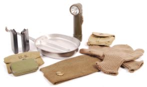 ORIGINAL US ARMY WWII SERVICE ITEMS - CANTEEN ETC