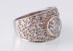 An 18ct White Gold & 2ct Diamond Ring