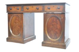 19TH CENTURY ANTIQUE TWIN PEDESTAL KNEEHOLE WRITIN
