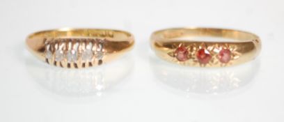A hallmarked 18ct yellow gold gypsy ring set with five graduating white stones to a decorative