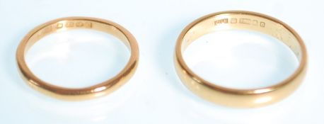 An 18ct gold London hallmarked band ring, sponsors mark CL, total weight 2.3g approx together with a