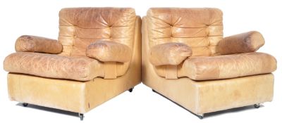 1970'S VINTAGE HIGH END DESIGNER SMALL BUTTON BACKED ARMCHAIRS