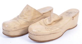 JASON KING 1971 - PETER WYNGARDE SCREEN WORN SHOES