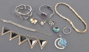 COLLECTION OF COSTUME JEWELLERY FROM PETER WYNGARD