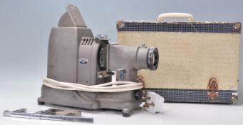 A vintage retro Samoca Roman Slide projector having a 5 inch ezumar anastigmat f3.0 lens complete