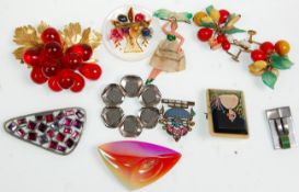 A collection of ladies vintage jewellery dating from the early 20th Century to include a reversed