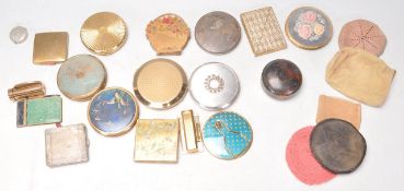A good collection of vintage retro ladies compacts mostly by Stratton, also include a round tortoise