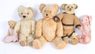 CHARMING COLLECTION OF ANTIQUE / VINTAGE TEDDY BEARS