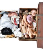 LARGE COLLECTION OF ANTIQUE DOLLS & CLOTHING