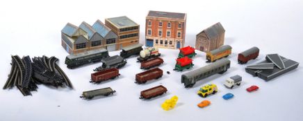 COLLECTION OF ASSORTED N GAUGE MODEL RAILWAY