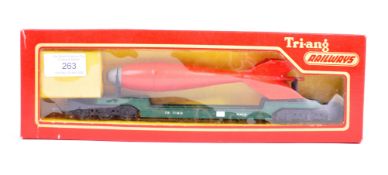 RARE VINTAGE TRI-ANG RAILWAYS 00 GAUGE BOMB TRANSPORTER