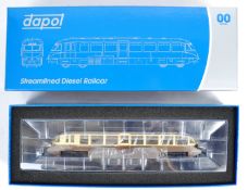 DAPOL 00 / OO GAUGE MODEL RAILWAY TRAINSET LOCOMOTIVE