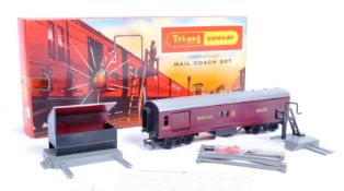 RARE TRI-ANG HORNBY MAIL COACH SET IN MINT+ BOX