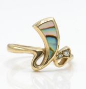 hallmarked 9ct gold abalone & diamond ring with 2 graduated brilliant cut diamonds