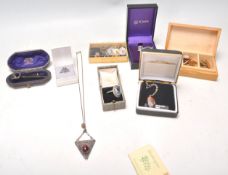A group of 20th Century jewellery to include a Vic