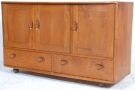 Lucian Ercolani - Ercol - Windsor - model 468 - A 1960's retro vintage elm wood sideboard credenza