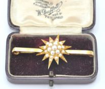 An early 20th Century antique 9ct gold bar brooch