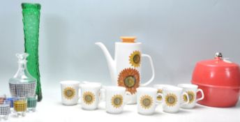 A mixed group of mid 20th Century retro wares to include a Insulex red plastic ice bucket, a