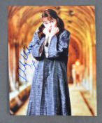 SHIRLEY HENDERSON - HARRY POTTER - AUTOGRAPHED 8X1