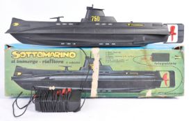 VINTAGE ITALIAN ' SOTTOMARINO ' SUBMARINE BATTERY RC TOY