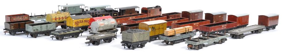COLLECTION OF ASSORTED HORNBY DUBLO 00 GAUGE ITEMS