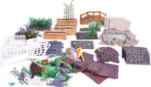 COLLECTION OF VINTAGE BRITAINS PLASTIC GARDEN ACCESSORIES