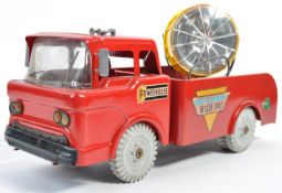 ORIGINAL LOUIS MARX RED TINPLATE POWERHOUSE RESCUE UNIT