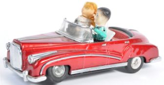 CHARMING VINTAGE JAPANESE BATTERY OPERATED ' PHOTO CAR ' TOY